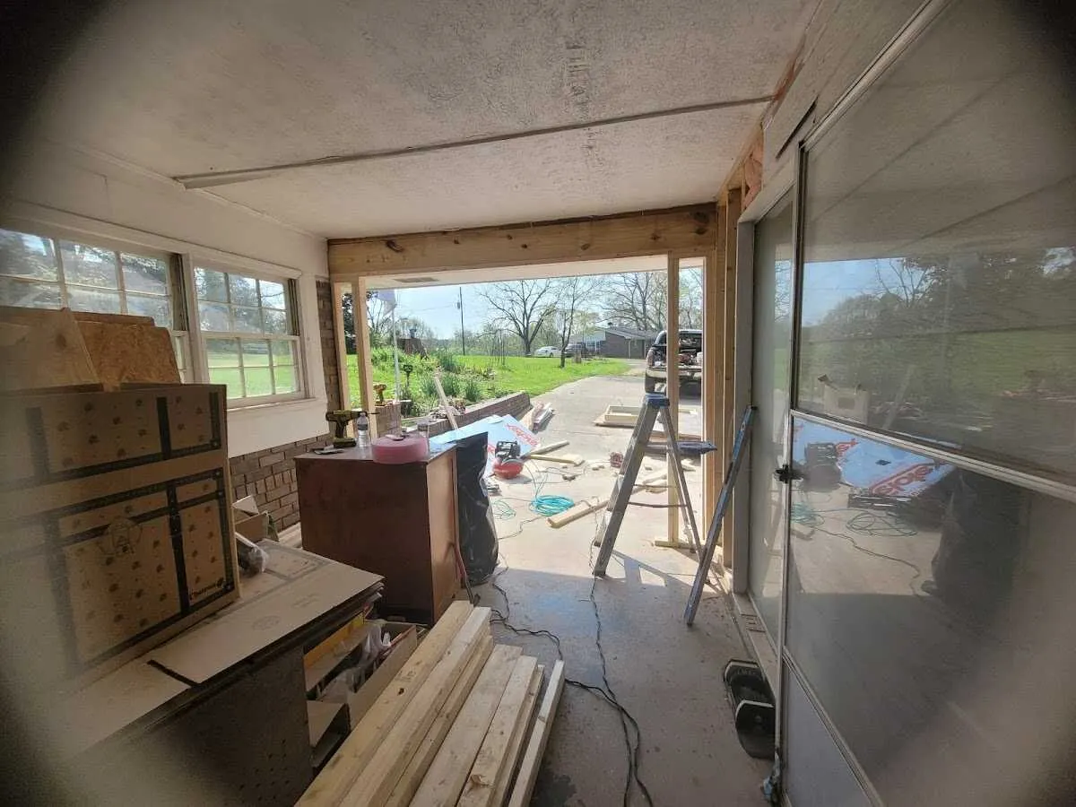 Air movers and dehumidifier for Drying & Dehumidification in Eastmont